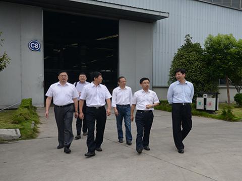 国家认监委向导一行到和记官网母线调研