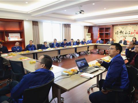 深学细悟转达头脑实力 ——和记官网集团党总支开展学习十九大精神 