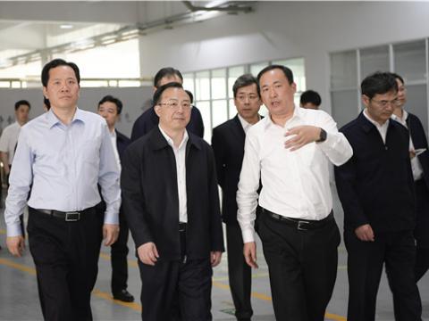 江苏省省长吴政隆莅临和记官网集团走访调研